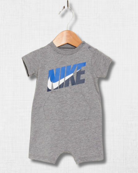 Mono Gris Nike (6M)