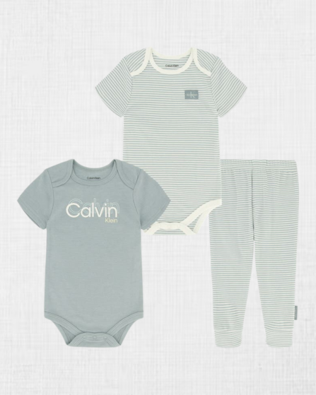 Bodys y Pantalones Calvin Klein (0-3M)